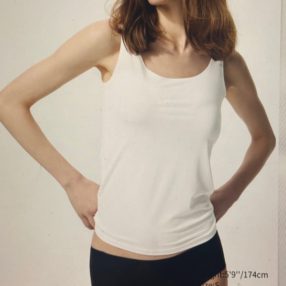 UNIGLO ALRism Sleeveless Top  White  SZ XS NWT